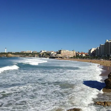 Biarritz, 2 Pieces, 4 Personnes - Fr-1-3-474 *